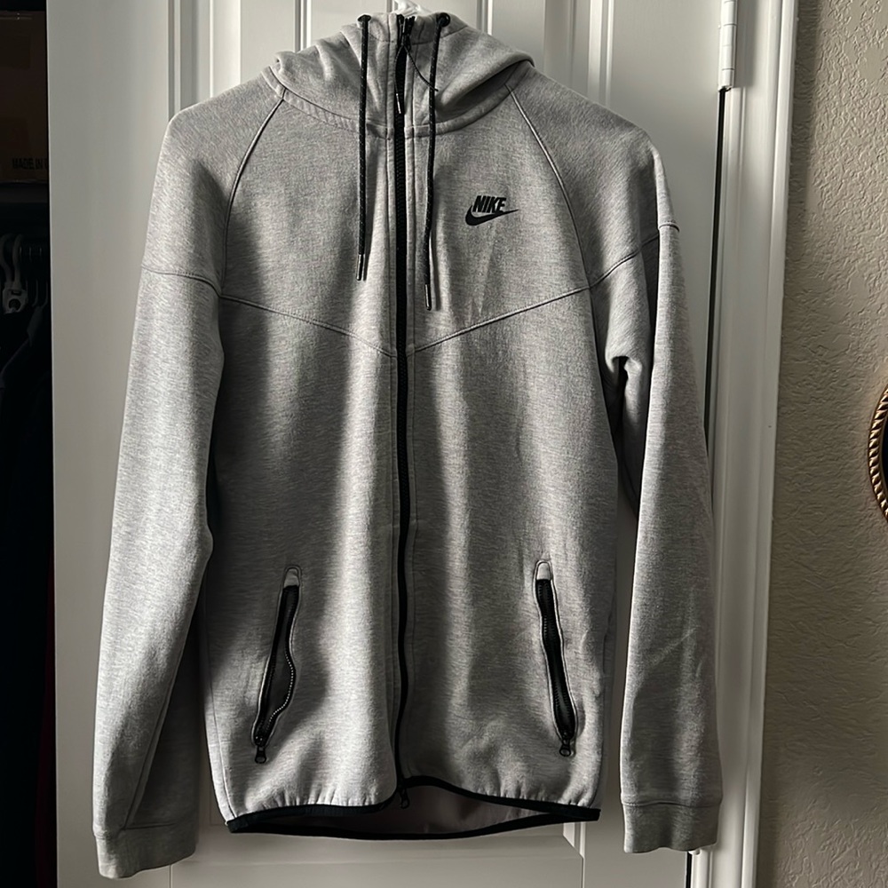 Nike tech fleece zip up